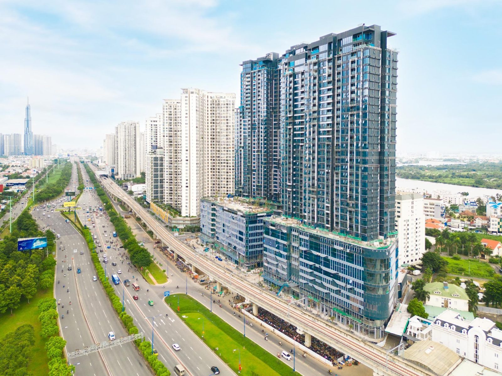 Lumiere Evergreen - hình ảnh 1